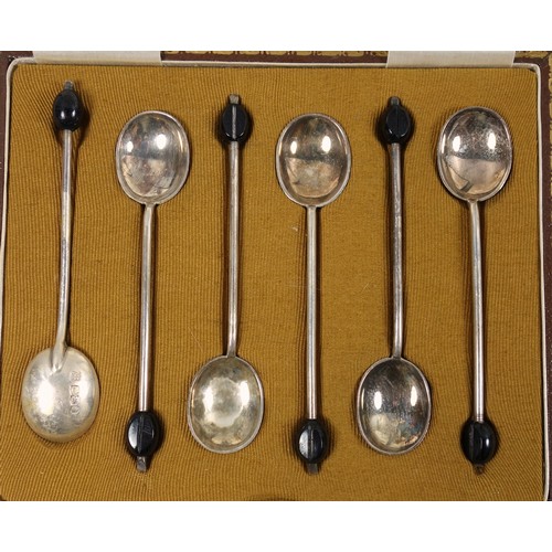 517 - Set of 6 George V silver bean top coffee spoons, by Cooper Brothers & Sons, Sheffield, 1923, cased; ... 