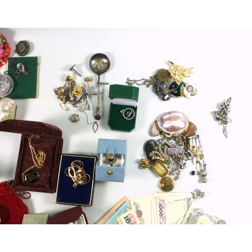 529 - Quantity of necklaces, brooches, other costume jewellery, other items, and 21 Foreign banknotes. (a ... 