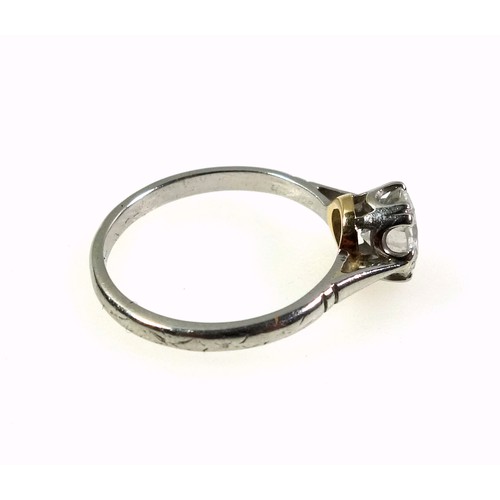 533 - White metal ring set diamond, 0.94ct. approx., 2.9grs