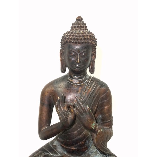 686 - Chinese bronze figure of Buddha, possibly Late Ming Dynasty, 17th Century, seated in Vajrasana with ... 