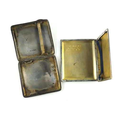 522 - George V silver engine turned cigarette case with sliding hinge, by Goldsmiths & Silversmiths Co., L... 