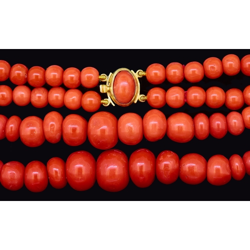 27 - 2-ROW CORAL NECKLACE, set with graduated beads ranging from approx. 6.85 - 14.1 mm. L. 40.5 cm. 80.3... 