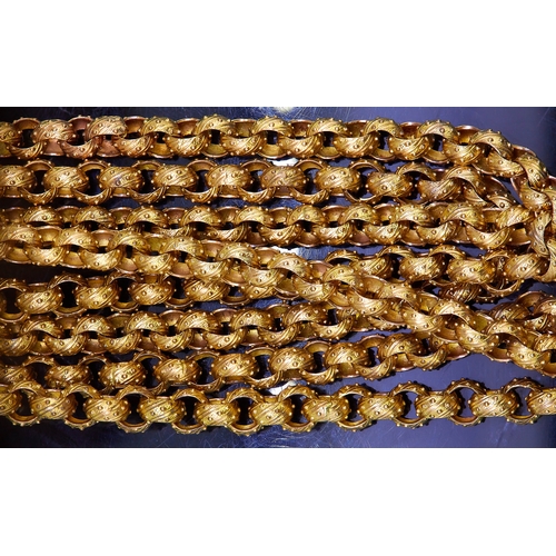 58 - ANTIQUE GEORGIAN LONG CHAIN NECKLACE, the links decorated with granulation and engrving. L. 125 cm. ... 
