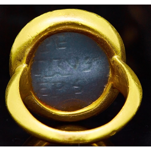 54 - IMPORTANT ANTIQUE INTAGLIO RING, GNOSTIC PTOLEMAIC, set with a carved hardstone intaglio depicting a... 