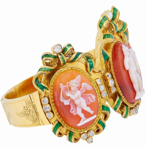 33 - IMPORTANT ANTIQUE CAMEO DIAMOND AND ENAMEL BROOCH/BANGLE, designed as 3 carved shell cameo panels de... 