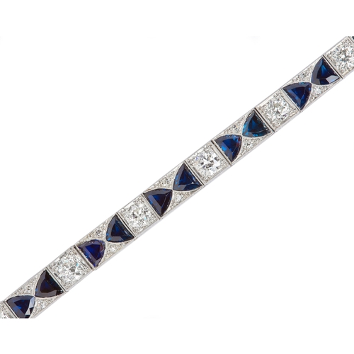 40 - IMPORTANT ART-DECO PLATINUM DIAMOND AND SAPPHIRE BRACELET, set with diamonds totalling approx. 5.40 ... 