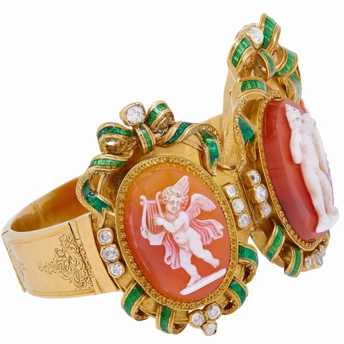 118 - IMPORTANT ANTIQUE CAMEO DIAMOND AND ENAMEL BROOCH/BANGLE, designed as 3 carved shell cameo panels de... 