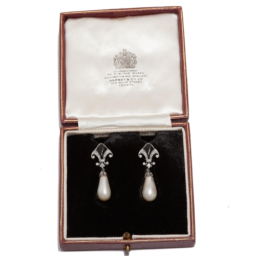 315 - IMPORTANT ART-DECO PAIR OF CERTIFICATED NATURAL SALTWATER PEARL AND DIAMOND DROP EARRINGS, The top d... 