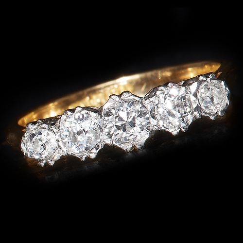 160 - DIAMOND 5-STONE RING, in 18 ct. gold and platinum. Bright and lively diamonds. Size M. 2.8 grams.