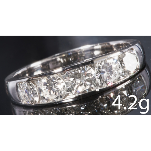 209 - FINE DIAMOND 5-STONE RING
High carat gold.
Diamonds totalling approx. 1.43 ct.
Diamonds bright and l... 