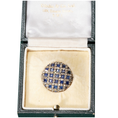 8 - IMPRESSIVE ANTIQUE SAPPHIRE AND DIAMOND BROOCH
High carat gold.
Vibrant calibre cut blue sapphires t... 