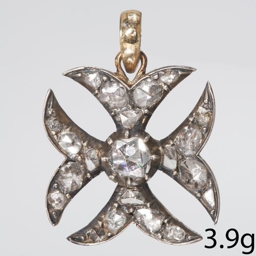 51 - ANTIQUE ROSE CUT DIAMOND PENDANT,
Diamonds bright and lively.
L. 2.4 cm.
3.9 grams.