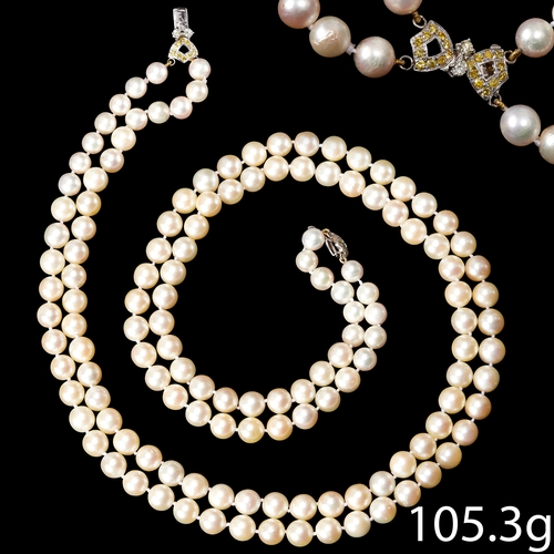 59 - TWO ROW PEARL NECKLACE, 
18 ct. gold clasp. 
The pearls of approx. 8.35 - 7 mm.
L. 61 cm. 
105.3 gra... 