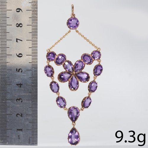 11 - VICTORIAN AMETHYST PENDANT,
high carat gold.
Vibrant well matched amethyst.
L. 8.5 cm.
9.3 grams.
