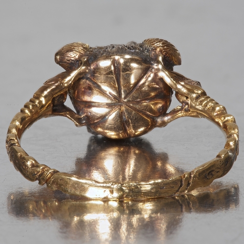 169 - RARE ANTIQUE DIAMOND AND GREEN GARNET DOG RING,
High carat gold.
Presumably depicting a pug.
Diamond... 