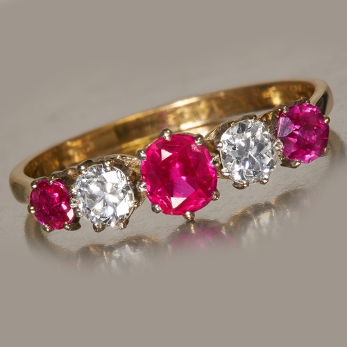 204 - EDWARDIAN RUBY AND DIAMOND 5-STONE RING,
High carat gold.
Gemstones totalling approx. 1.38 ct.
Vibra... 