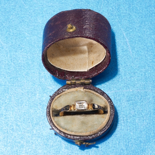 173 - GEORGIAN ENAMEL AND SKULL MINIATURE  MEMORIAL RING, 1831.
The shank with text and dated 1731.
A skul... 