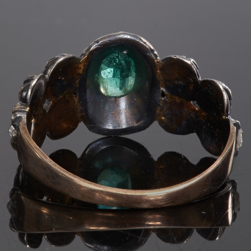 89 - ANTIQUE EMERALD AND DIAMOND RING,
Set with vibrant emerald and rose cut diamonds to the side.
Unusua... 