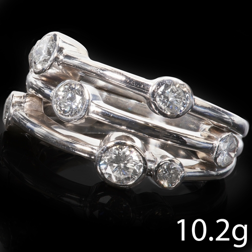 147 - DIAMOND 3-ROW RING,
10.2 grams, 18 ct. gold.
Diamonds bright and lively, totalling approx. 1 ct.
Siz... 