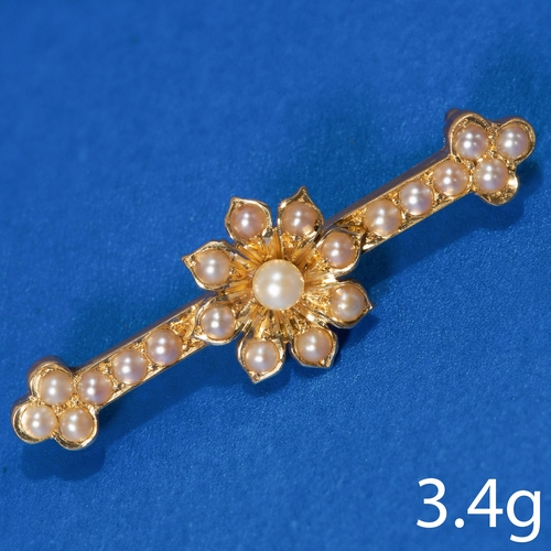 234 - ANTIQUE VICTORIAN SEED PEARL FLOWER BAR BROOCH.
3.4 grams, testing 14/15 ct. gold. 
Pearls of good l... 