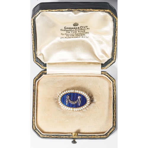 254 - ANTIQUE VICTORIAN DIAMOND AND ENAMEL GOLD BROOCH,
Dated 9th of June, 1898.
4.5 grams.
Diamonds brigh... 