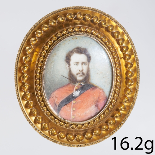 66 - VICTORIAN PORTRAIT MINIATURE BROOCH,
16.2 grams, testing as 14 ct. gold.
Detailed portrait depicting... 