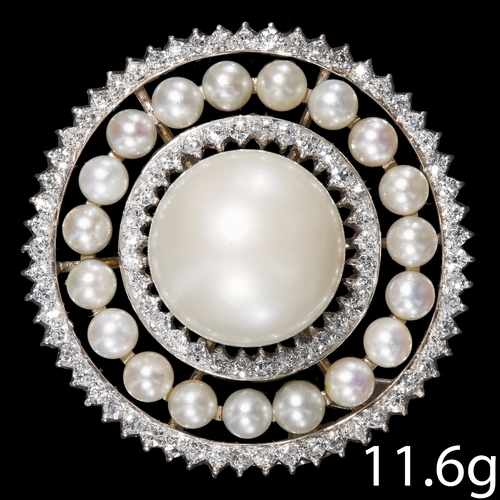 97 - BELLE EPOQUE PEARL AND DIAMOND BROOCH
11.6 grams, High carat gold.
Large pearl of approx. 12.6 mm.
S... 