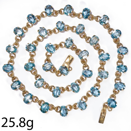 310 - AQUAMARINE NECKLACE,
25.8 grams, testing 14 ct. gold.
Vibrant aquamarines, totalling approx. 23 ct.
... 