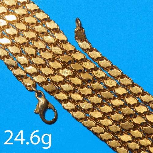 16 - GOLD CHAIN NECKLACE,
24.6 grams. Clasp stamped 750, necklace testing 18 ct. gold.
L. 80 cm.