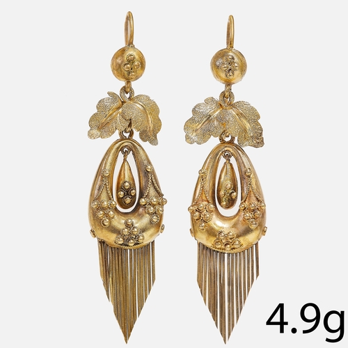 186 - VICTORIAN LEAF DESIGN TASSEL  GOLD EARRINGS 
4.9 grams 
L 5.2 cm