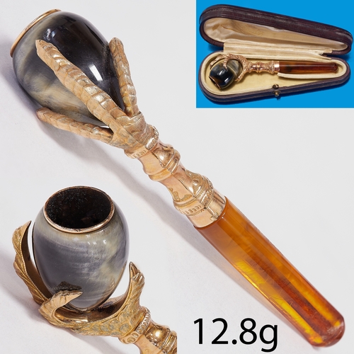 191 - RARE AMBER GOLD AND LABRADORITE OPIUM PIPE,
12.8 grams, 15 ct. gold.
The gold in the shape of an bir... 