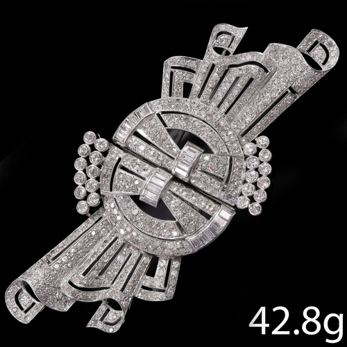 123 - LARGE ART-DECO DIAMOND DOUBLE CLIP BROOCH,
42.8 grams, high carat gold.
The double clips of fine 3 d... 