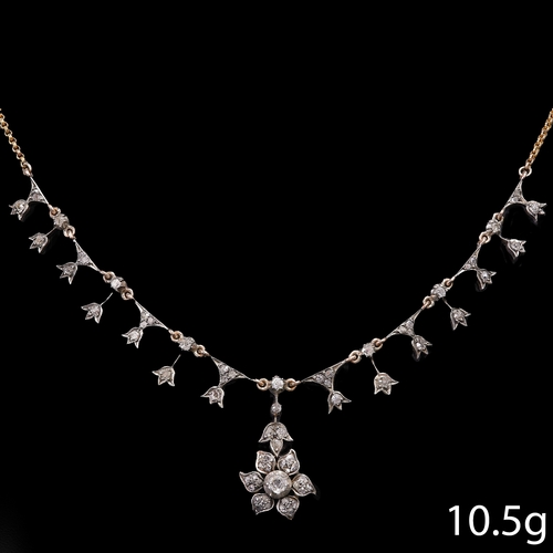 138 - FINE VICTORIAN DIAMOND FRINGE NECKLACE 
10.5 grams.
bright lively diamonds  
L : 38 cm
Fitted case.
... 