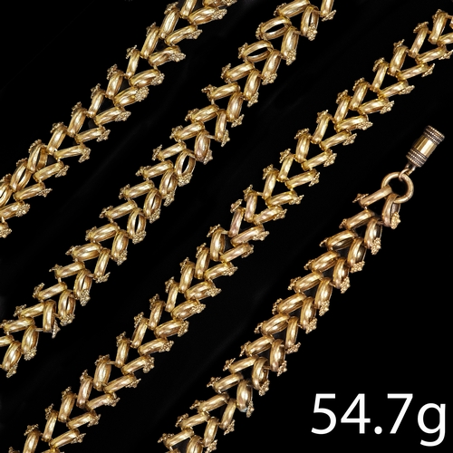 221 - FANTASTIC VICTORIAN FANCY LINK CHAIN 
54.7 grams
floral belcher links 
great condition 
L 75 cm