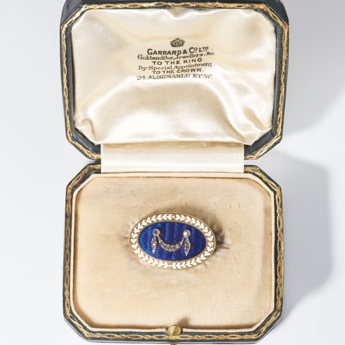 237 - ANTIQUE VICTORIAN DIAMOND AND ENAMEL GOLD BROOCH,
Dated 9th of June, 1898.
4.5 grams.
Diamonds brigh... 