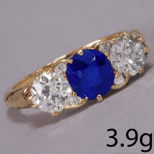 125 - SAPPHIRE AND DIAMOND 3-STONE RING,
3.9 grams, High carat gold.
Rich and vibrant sapphire of approx. ... 