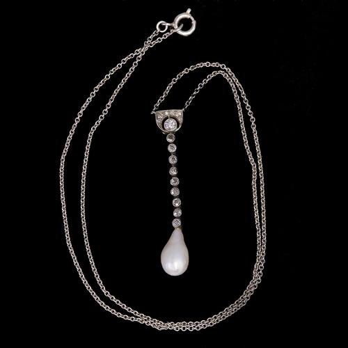 6 - CERTIFICATED NATURAL SALTWATER PEARL AND DIAMOND PENDANT,
4 grams.
Large pearl of approx. 12.16 x 7.... 