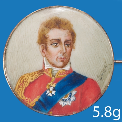 91 - ANTIQUE PORTRAIT MINIATURE BROOCH 'OFFICER',
5.8 grams.
By repute depicting Arthur Wellesley, 1st du... 
