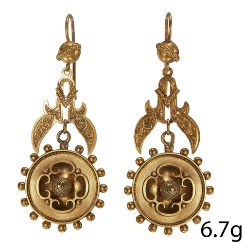 132 - FINE PAIR OF ANTIQUE VICTORIAN EARRINGS,
6.7 grams, High carat gold.
Fine relief detailing.
L. 5.1 c... 