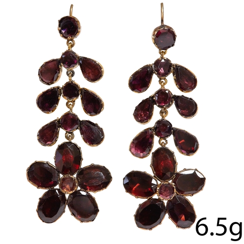 155 - PAIR OF ANTIQUE GARNET DROP EARRINGS,
6.5 grams, testing 15 ct. gold.
Vibrant foiled back garnets.
L... 