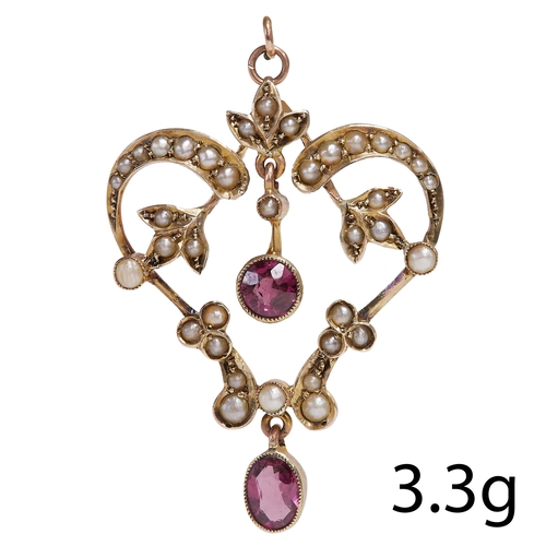 180 - ANTIQUE AMETHYST AND PEARL GOLD PENDANT,
3.3 grams.
L. 3.7 cm.