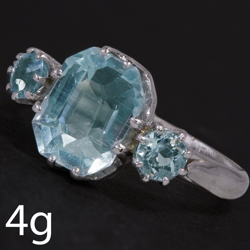 198 - 3-STONE AQUAMARINE RING,
4 grams, platinum.
Vibrant aquamarines.
Size L 1/2.