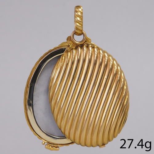 207 - ELEGANT MEDALLION LOCKET PENDANT,
27.4 grams, 18 ct. gold.
Front and back of fine lobbed swirl desig... 