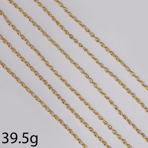 224 - ANTIQUE LONG GUARD CHAIN,
39,5 grams, 18 ct. gold.
L. 140 cm.