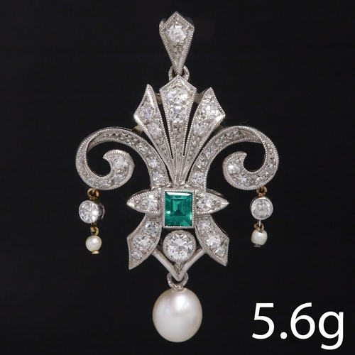 236 - FINE DIAMOND EMERALD AND PEARL PENDANT,
5.6 grams. Platinum.
Vibrant green emerald of approx. 0.52 c... 