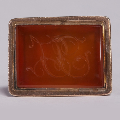 41 - ANTIQUE CARNELIAN FOB SEAL,
17.8 grams.
The intaglio carved carnelian with monogram.
L. 3.3 cm.