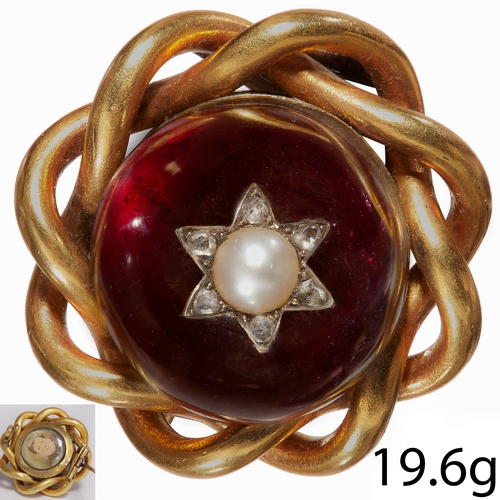 44 - ANTIQUE GARNET BROOCH WITH PEARL AND DIAMONDS. 
19.6 grams, Testing high carat gold.
Large cabochon ... 