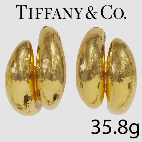 232 - TIFFANY & CO (attributed to). PAIR OF EARRINGS, 
17.3 grams, 18 ct. gold. 
Twist bombe design, finis... 