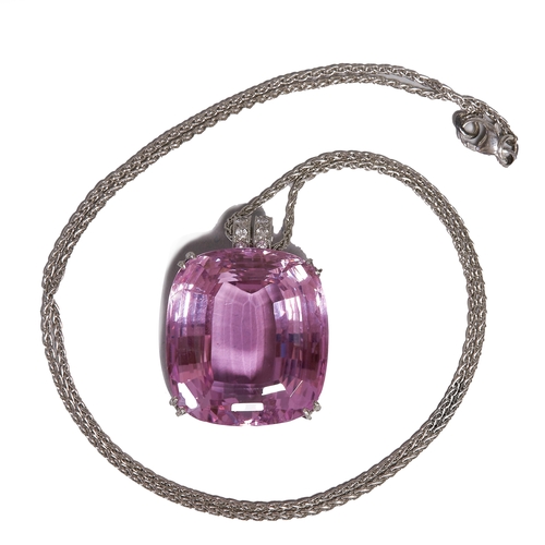 139 - SPECIMEN KUNZITE AND DIAMOND PENDANT NECKLACE,
24.4 grams, platinum.
Rich and vibrant kunzite of app... 