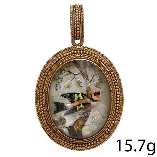 146 - FINE VICTORIAN ESSEX CRYSTAL REVERSE INTAGLIO BIRD PENDANT,
15.7 grams, High carat gold.
Fine detail... 